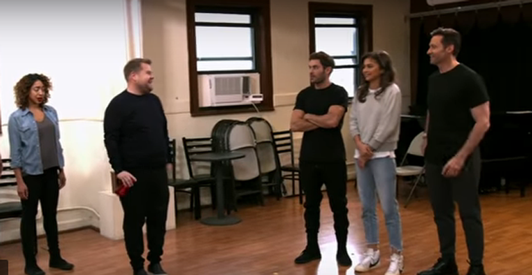 Zac Efron, Zendaya e Hugh Jackmann com James Corden - reprodução/youtube