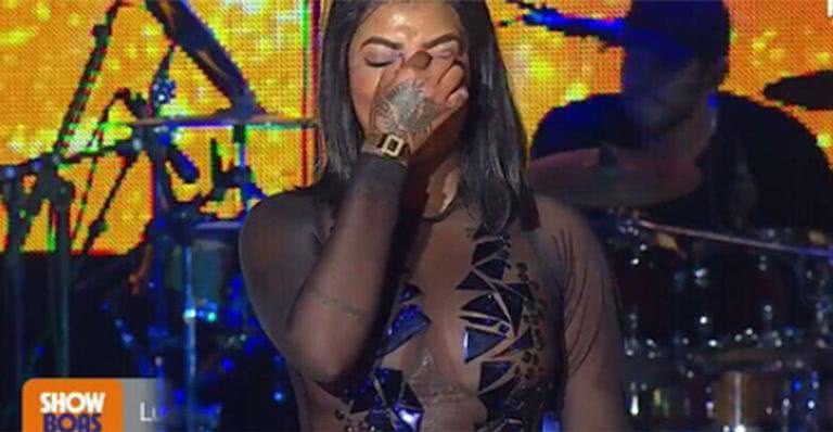 Ludmilla se emociona ao lotar show em Angola - Reprodução