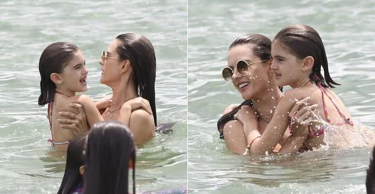 Alessandra Ambrosio curte praia no sul do Brasil - AgNews