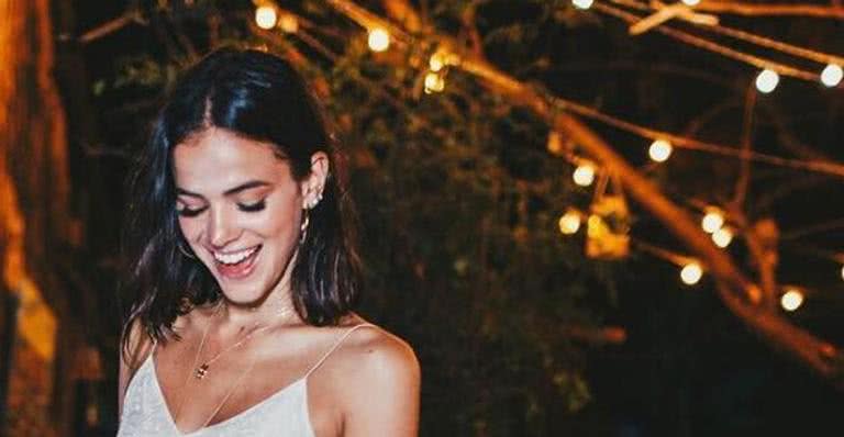 Fã pede vestido para Bruna Marquezine e atriz dá resposta sincerona - Reprodução