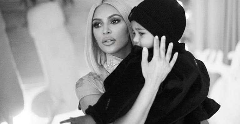 Kim Kardashian e Saint - Reprodução / Instagram