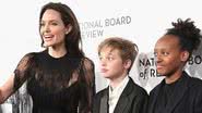 Filhas de Angelina Jolie vão a baile de gala em NY - Getty Images