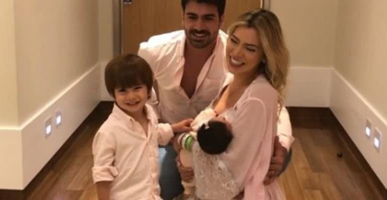 Adriana Sant'Anna e Rodrigão com Linda e Rodrigo - Instagram/Reprodução