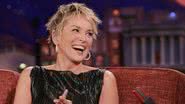 Sharon Stone veste Fabiana Milazzo no The Tonight Show - reprodução