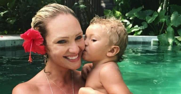 Candice Swanepoel e o filho, Anacã - Instagram/Reprodução