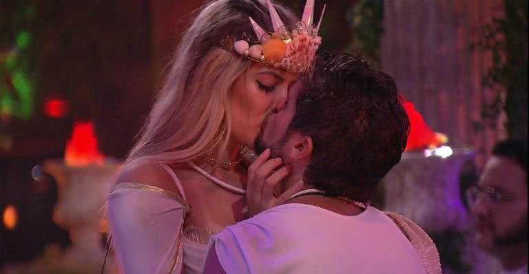 Breno beija Jacqueli no 'BBB18' - Reprodução