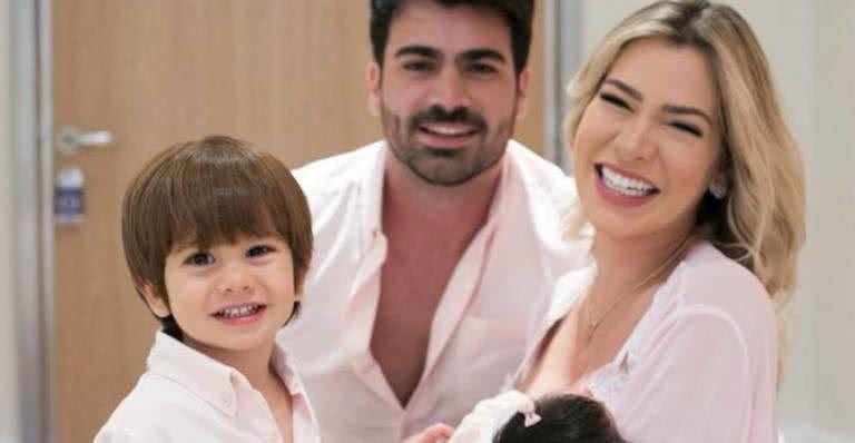 Adriana Sant'Anna e Rodrigão com Linda e Rodrigo - Instagram/Reprodução