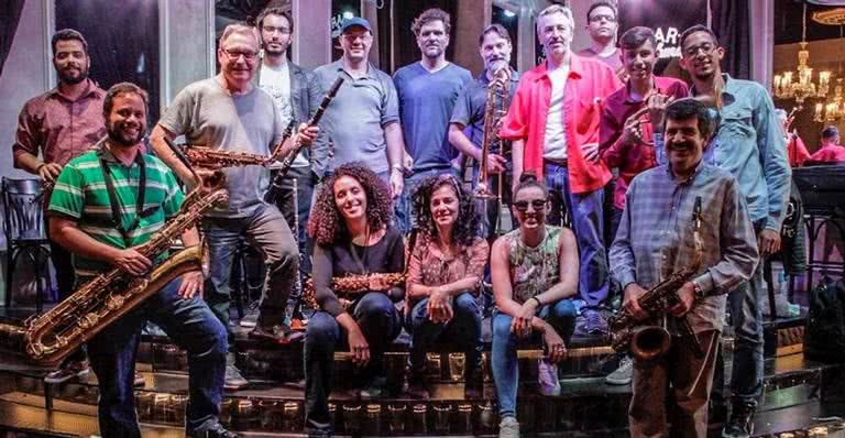 Camarote Brahma recebe jovens de instituições sociais com show do Batuque Sinfônico - Davilym Dourado