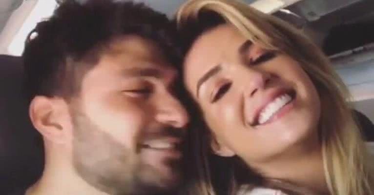 Aline Gotschalg viaja com o namorado para Salvador: - Reprodução/Instagram