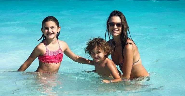 Alessandra Ambrosio com os filhos, Anja e Noah - Reprodução / Instagram