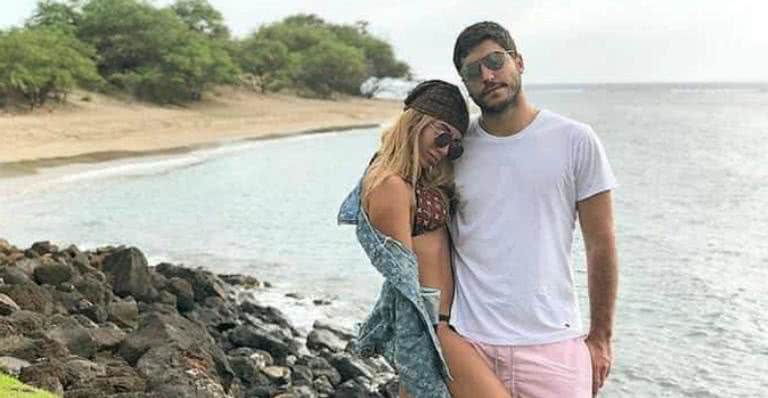 Anitta e Thiago Magalhães mo Havaí - Instagram/Reprodução