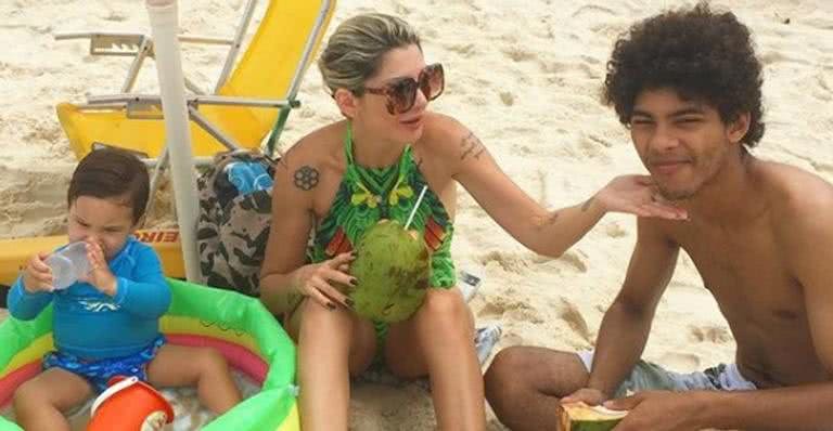 Antonia Fontenelle se diverte na praia com os filhos Samuel e Salvatore - Instagram/Reprodução