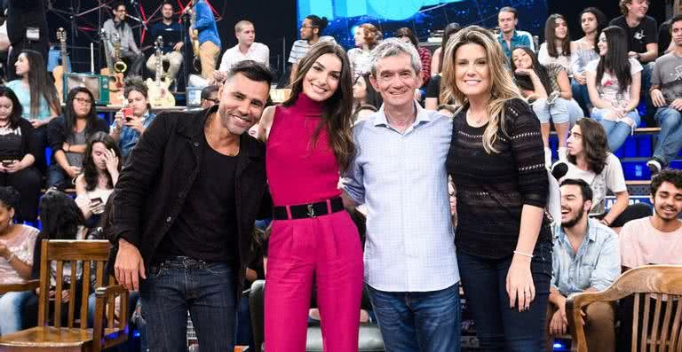 Serginho Groisman com Rodrigo Sant'Anna, Marina Moschen e Daiana Garbin - Globo/Ramón Vasconcelos