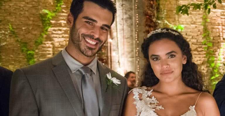 O casamento de Xodó (Anderson Tomazini) e Cleo (Giovana Cordeiro) na novela O Outro Lado do Paraíso - Globo/César Alves