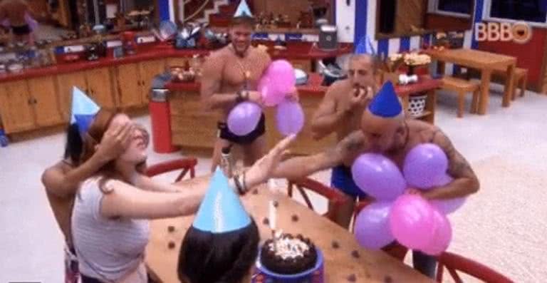 Ana Clara ganha festa no BBB18 - Reprodução / Instagram