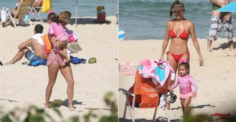 Deborah Secco curte o dia na praia com a família - AgNews