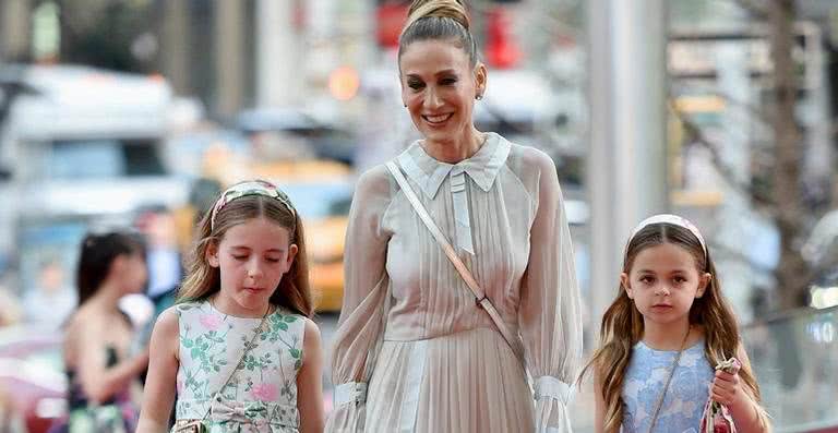 Sarah Jessica Parker e as filhas gêmeas - Reprodução / Instagram