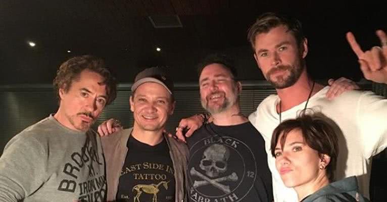 Em NY, Robert Downey Jr., Scarlett Johansson, Chris Hemsworth e Jeremy Renner estiveram em um studio de tatuagem juntos - Reprodução/Instagram