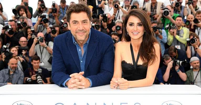 Aos 44 anos, Penélope Cruz surge estonteante em Cannes ao lado do marido, Javier Bardem - Getty Images