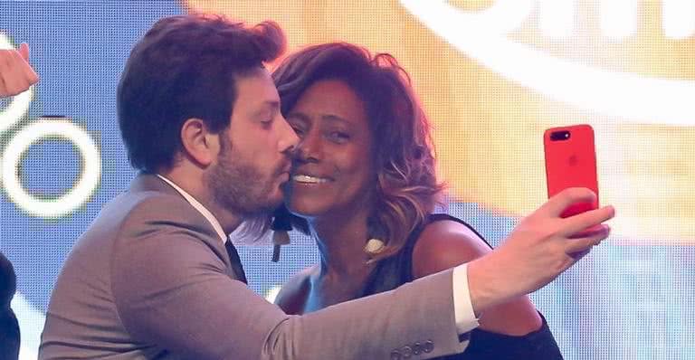 Danilo Gentili e Glória Maria em evento de humor - Manuela Scarpa/Brazil News