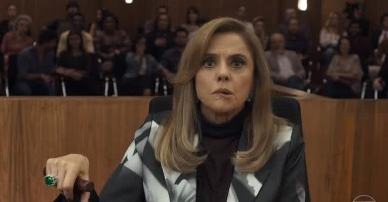 Mariano “ressuscita” e deixa Sophia em choque no tribunal, para delírio da internet - Reprodução/TV Globo