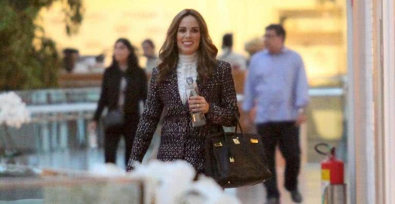 Ana Furtado passeio em shopping no Rio - AgNews