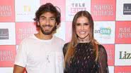 Deborah Secco e Hugo Moura trocam carinhos em pré-estreia - Manuela Scarpa/Brazil News