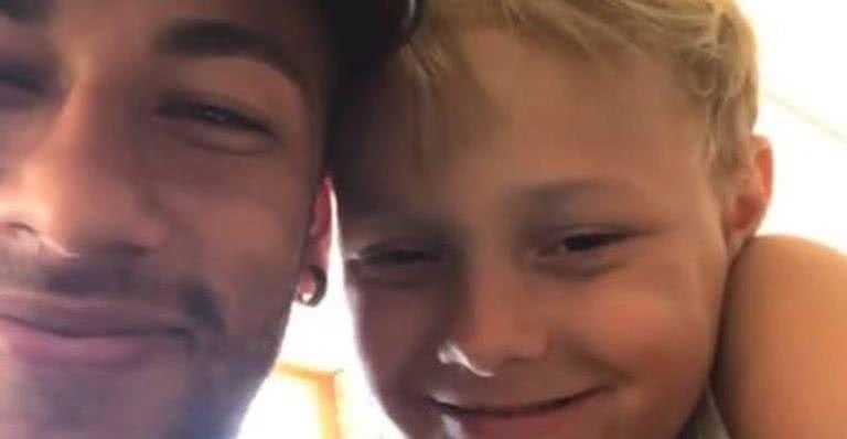 Neymar curte a compahia do filho, Davi Lucca - Instagram/Reprodução