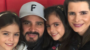 Luciano Camargo, Flávia Camargo, Isabella e Helena Camargo - reprodução/instagram