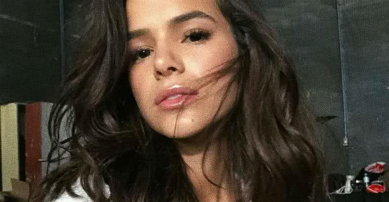 Bruna Marquezine arrasa no carão em foto e famosos elogiam - Reprodução Instagram