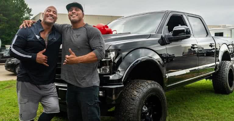 Dwayne Johnson dá carro a dublê que o acompanha há 17 anos - Reprodução Instagram