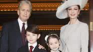 Michael Douglas, Catherine Zeta-Jones, Dylan e Carys Zeta Douglas - Getty