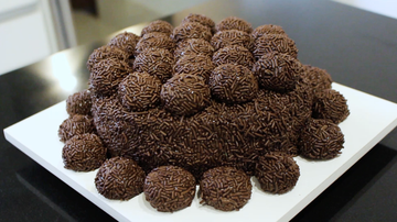 Bolo de brigadeiro - reprodução