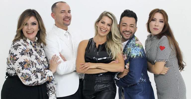 Karina Bacchi e equipe do reality Duelo de Salões - Renato Cipriano/Divulgação