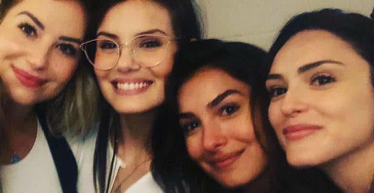 Barbara França, Camila Queiroz, Marina Moschen e Isabelle Drummond - Reprodução Instagram