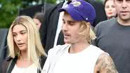 Justin Bieber e Hailey Baldwin assistem desfile  em NY - Getty Images