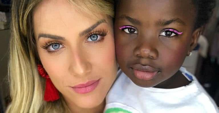 Giovanna Ewbank mostra a filha, Titi, em dia de beleza - Reprodução Instagram