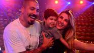 Aline Gotschalg e Fernando Medeiros levam o filho ao circo - Webert Belicio/Agnews