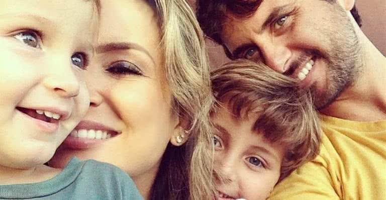 Claudia Leitte, Marcio Pedreira e os filhos - reprodução/Instagram