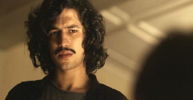 Gabriel Leone em 'Os Dias Eram Assim' - (Foto: Reprodução/ Globo)