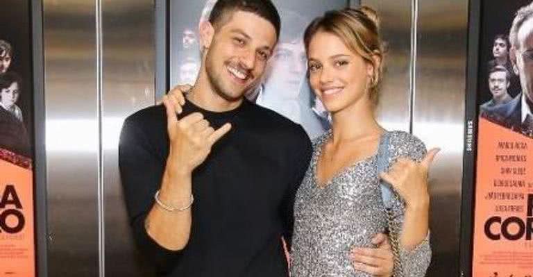 Chay Suede e Laura Neiva - AGNEWS