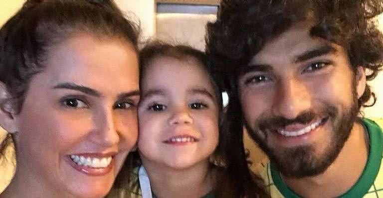 Deborah Secco, Maria Flor e Hugo Moura - Instagram / Reprodução