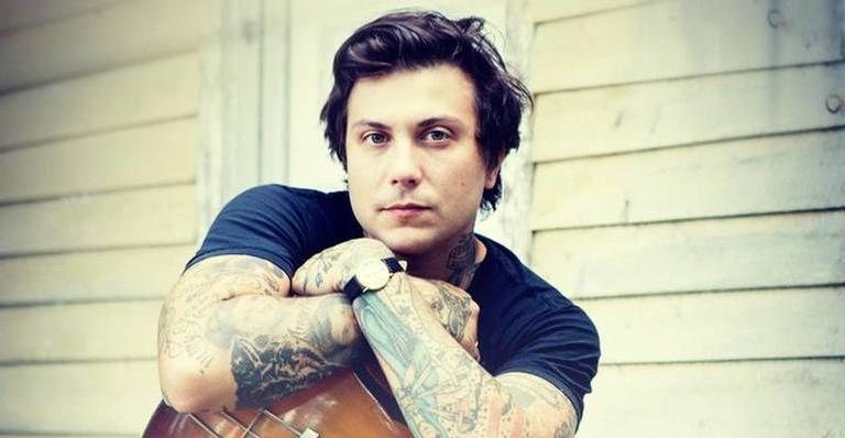 Frank Iero - Divulgação Powerline