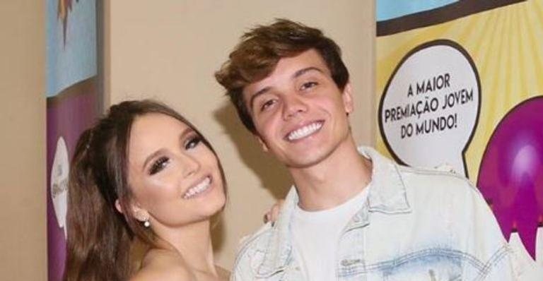 Larissa Manoela e Léo Cidade - Instagram / Reprodução