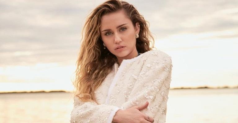 Miley Cyrus vai estampar a capa de março da revista Vanity Fair. - Instagram/Reprodução