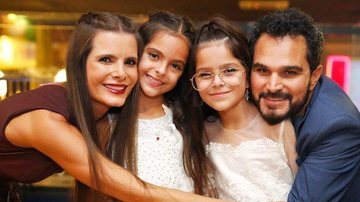 Flávia Camargo, Luciano Camargo e filhas, Helena e Isabella - Reprodução/Instagram