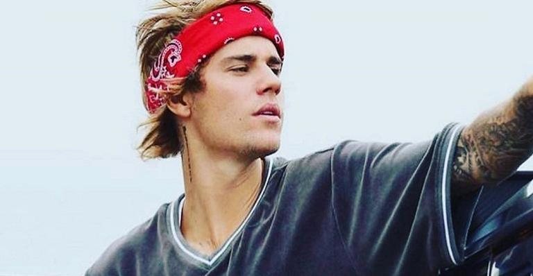 Justin Bieber não abre mão de seus chinelos baratos - Reprodução/ Instagram