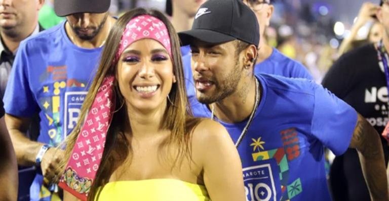 Neymar e Anitta ficaram no camarote da Sapucaí - AgNews