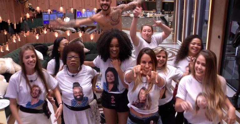 Familiares dos brothers entram na casa do 'BBB19' - Reprodução TV Globo