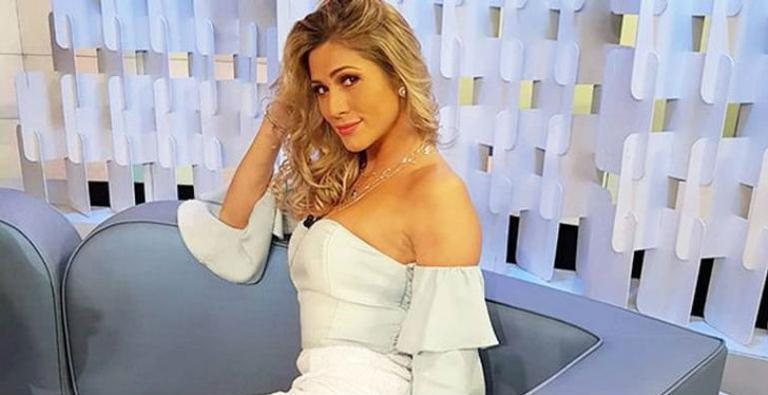 Lívia Andrade apresenta o "Fofocalizando" no SBT - Reprodução/Instagram